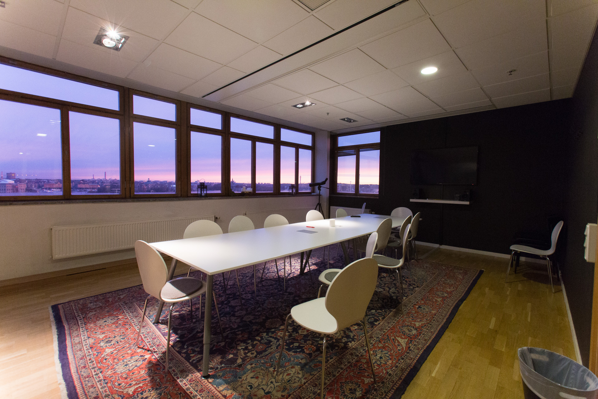 A_FEW_companies-8328